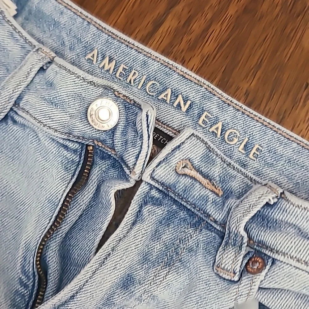 american eagle mom Straight jeans size 4